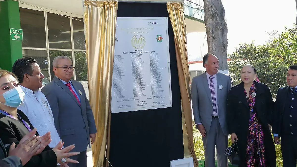 PLACA ANIVERSARIO 60 DE LA SECUNDARIA PRESIDENTE JUÁREZ