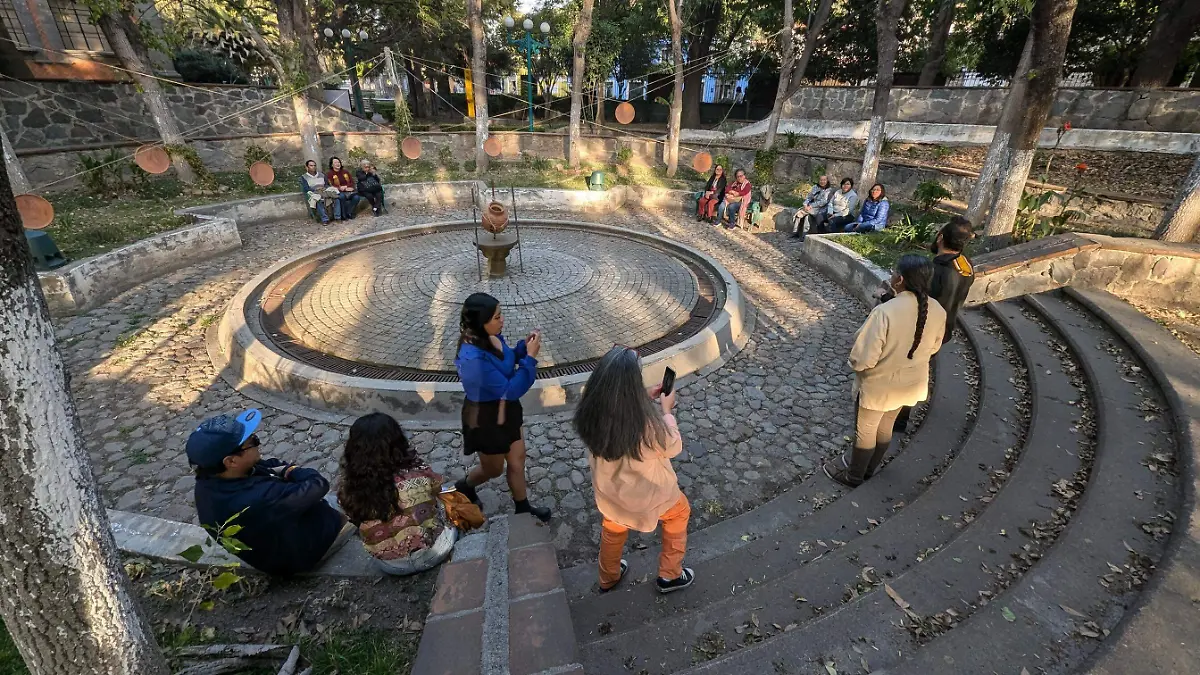 Sesión de escucha en el Jardín Sonoro