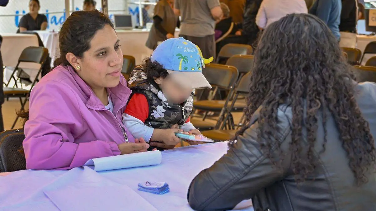 beneficiarios de la caravana de salud en Huamantla