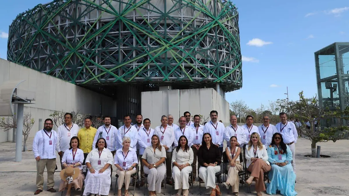 El Icatlax, ICATHI y ICATI firman convenio 