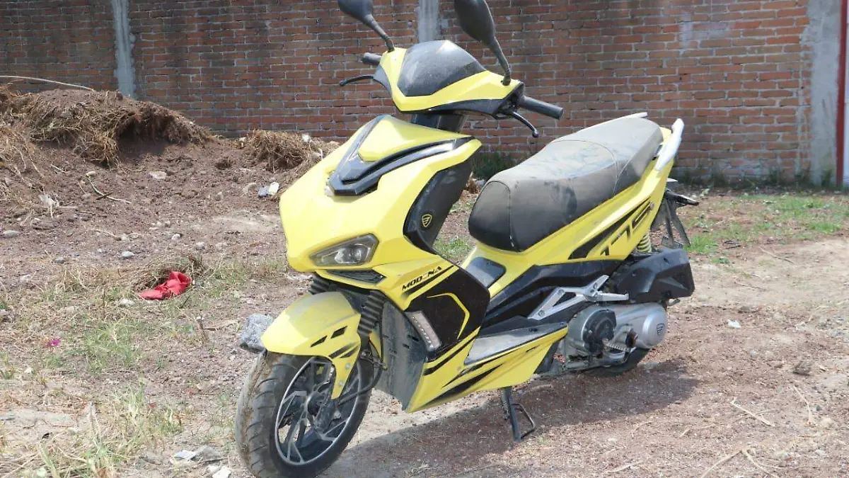 Catea FGJE predio en El Alto, Chiautempan, y encuentra vehículos con reporte de robo