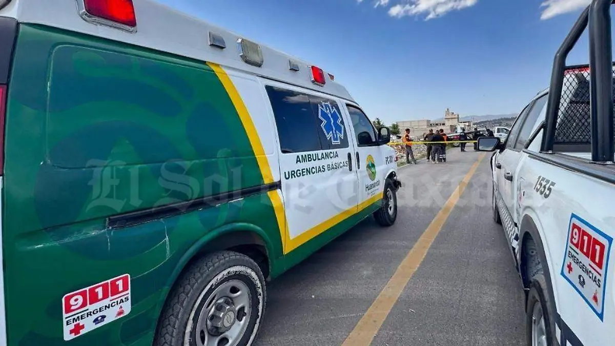 Marca muere adolescente al volcar camioneta familiar 2