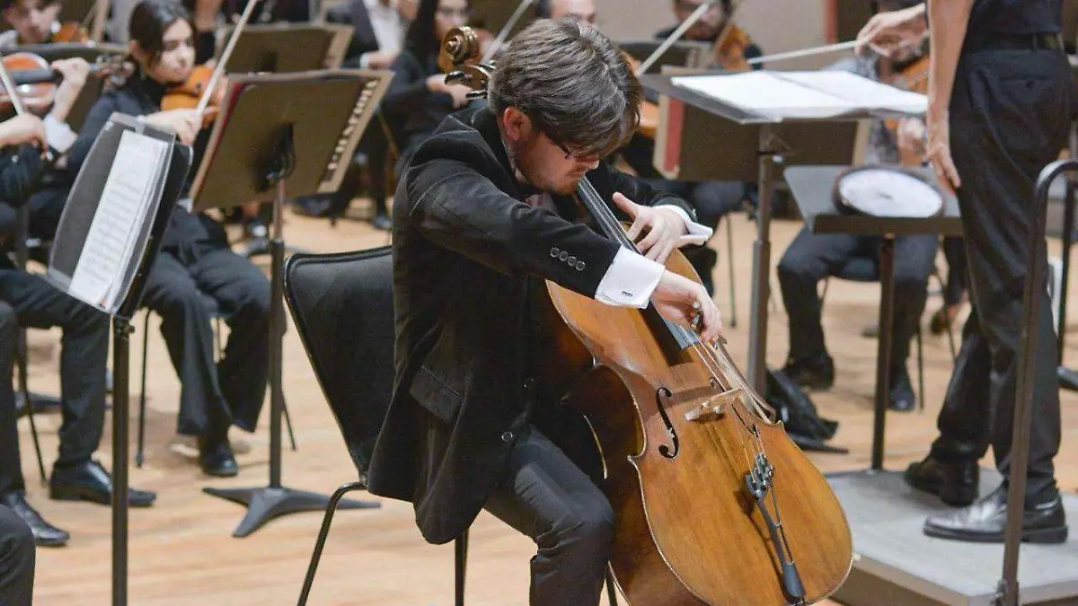 Violonchelo, Carlos Morales 