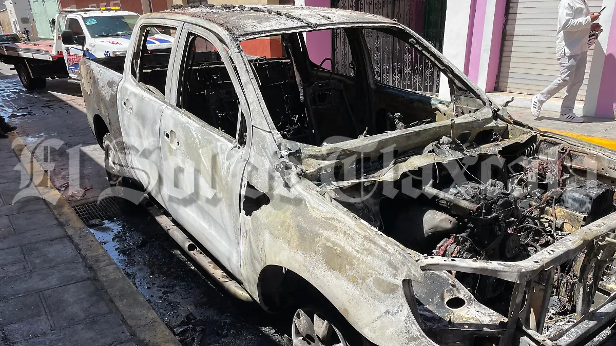 camioneta incendiada (3) 3.