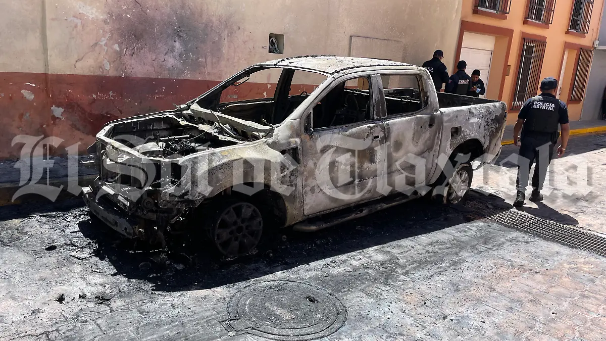 camioneta incendiada (2) 2.