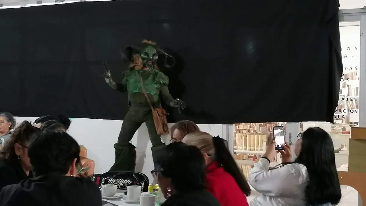 CAFÉ LITERARIO - FAUNO 