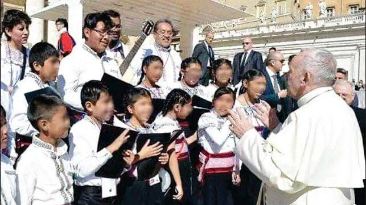 Papa-Francisco-voces-Yumhu-(2)