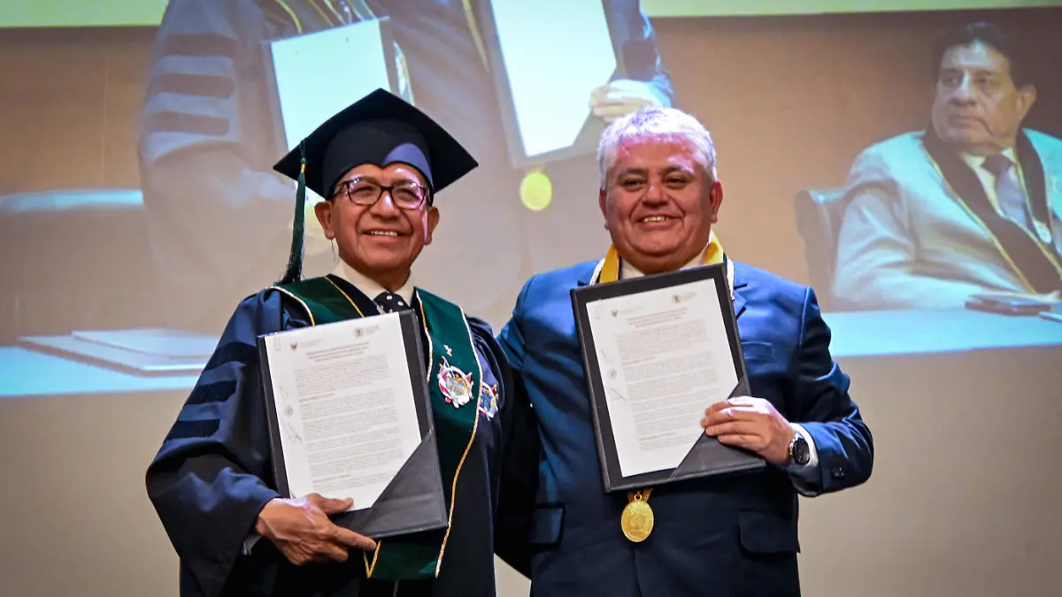05 Renuevan acuerdo de colaboración la UATx y la Universidad Católica de Santa María de Perú (1)