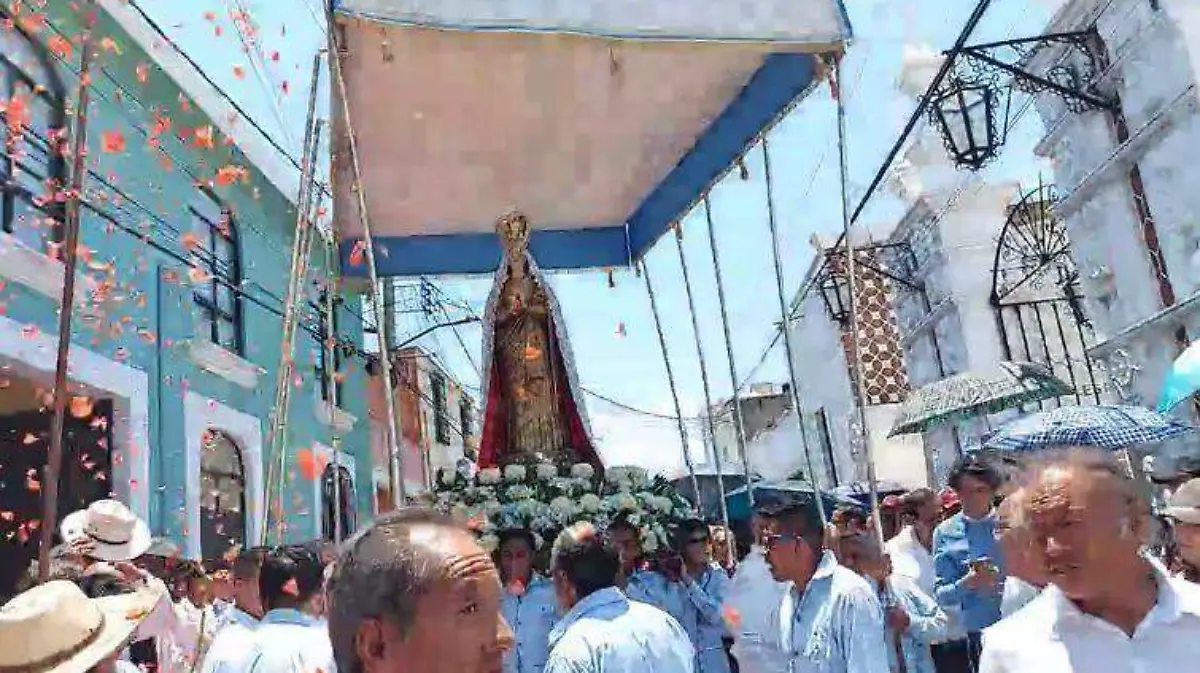 PROCESIÓN VIRGEN  (1)