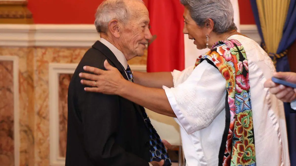 Reconocen a Teresa León Naesher por su labor en la promoción turística y cultural de Tlaxcala en Suiza