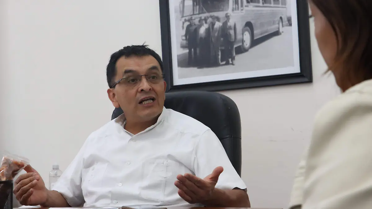 SECRETARIO (2)