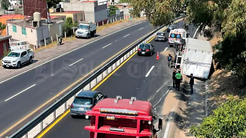 Tráiler-volcado-en-Tizatlán-(3)