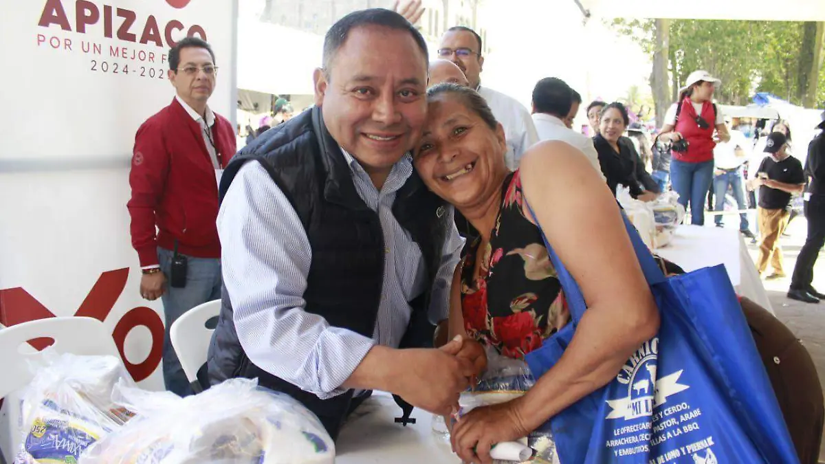 JAVIER RIVERA APIZACO