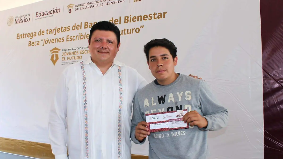 MOCTEZUMA BAUTISTA TARJETA UNIVERSITARIOS