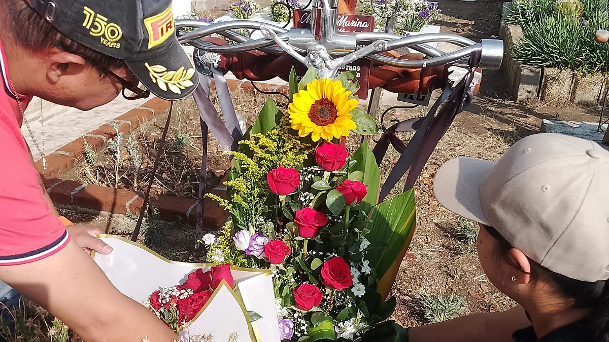 PANTEONES EN EL DÍA DE LA MADRE