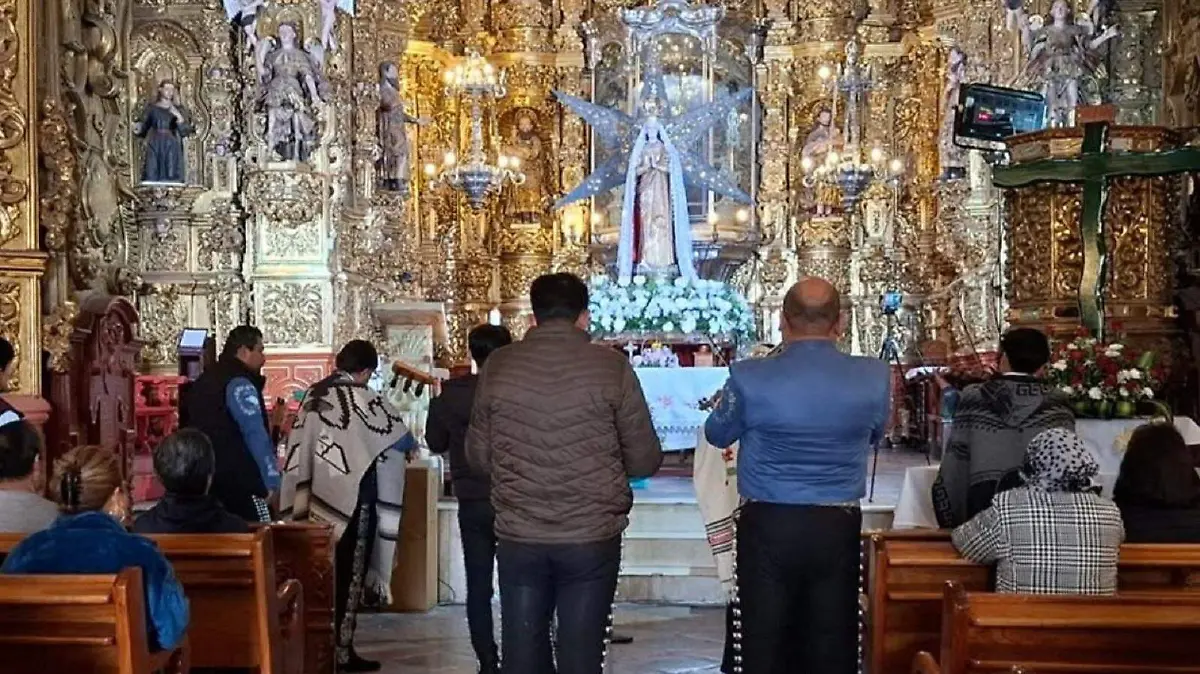 MAÑANITAS VIRGEN (2)