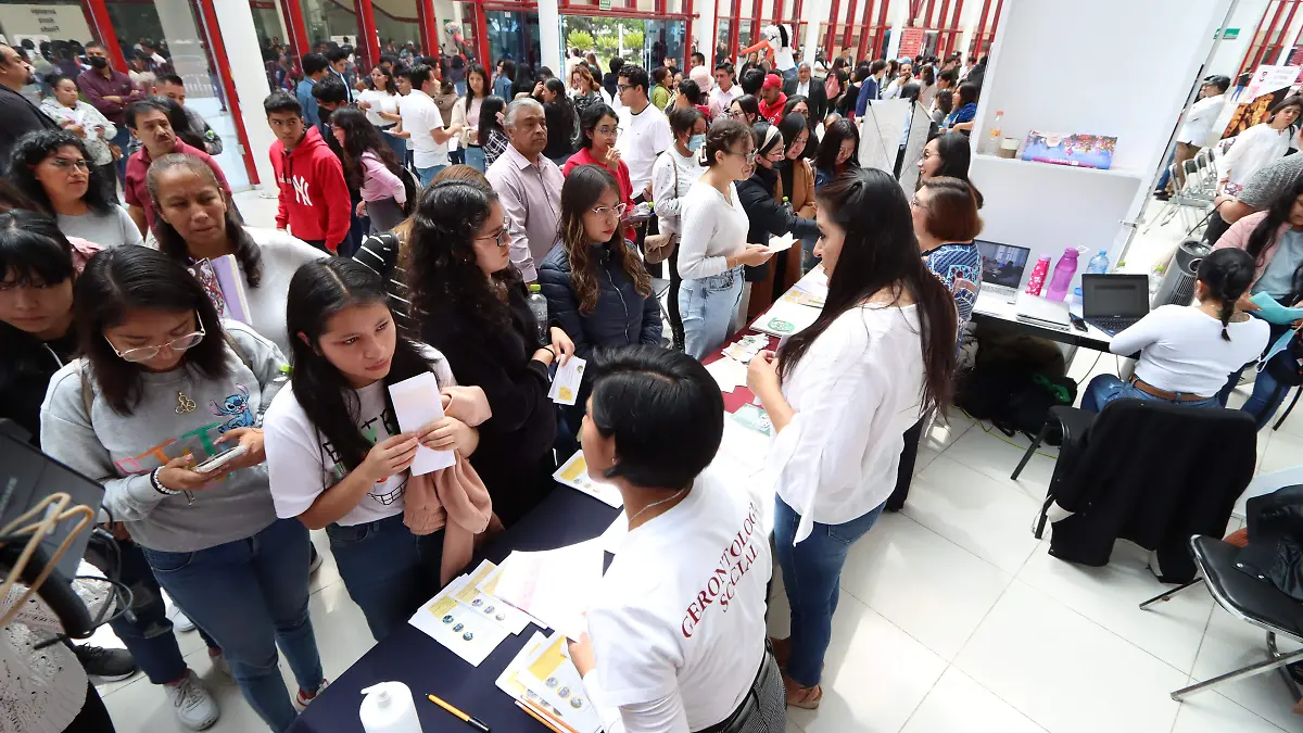 FERIA PROFESIOGRÁFICA - UATX