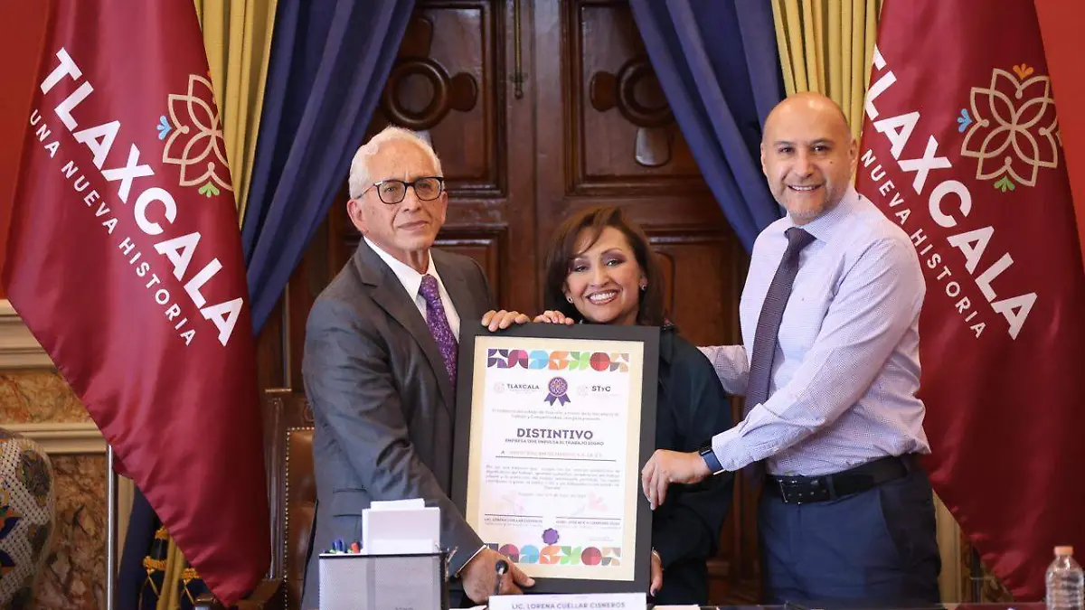 entrega reconocimientos a empresas (1).