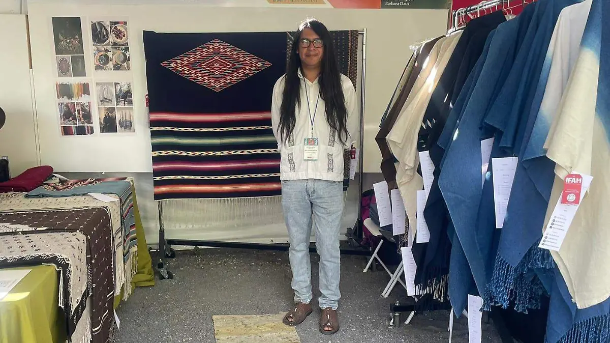 Ignacio Netzahualcoyotl stand IFAM