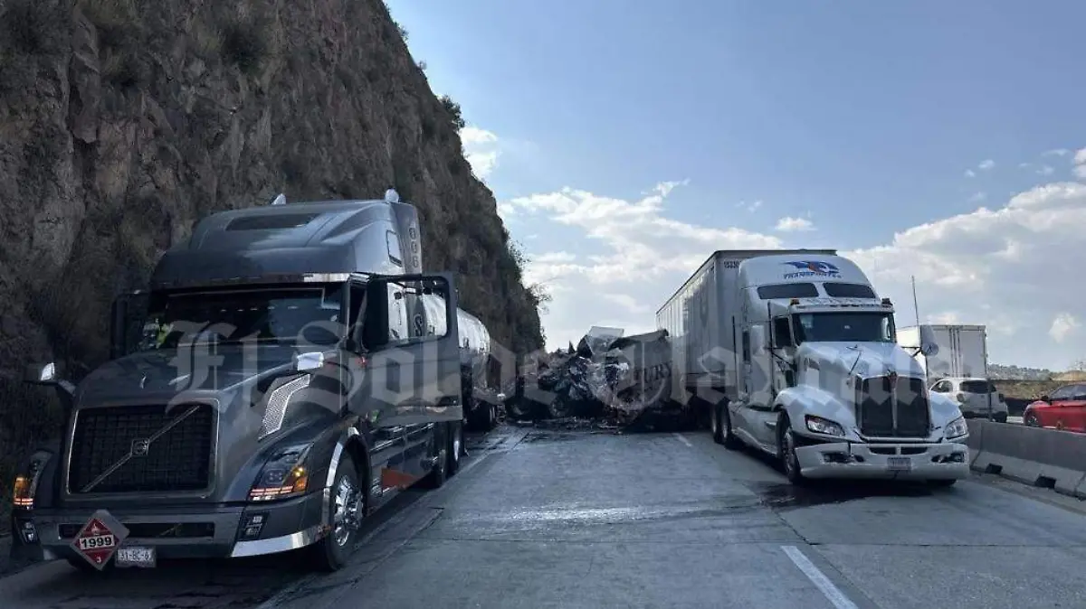 Tragedia en el Arco Norte: dos muertos y un herido grave tras choque múltiple