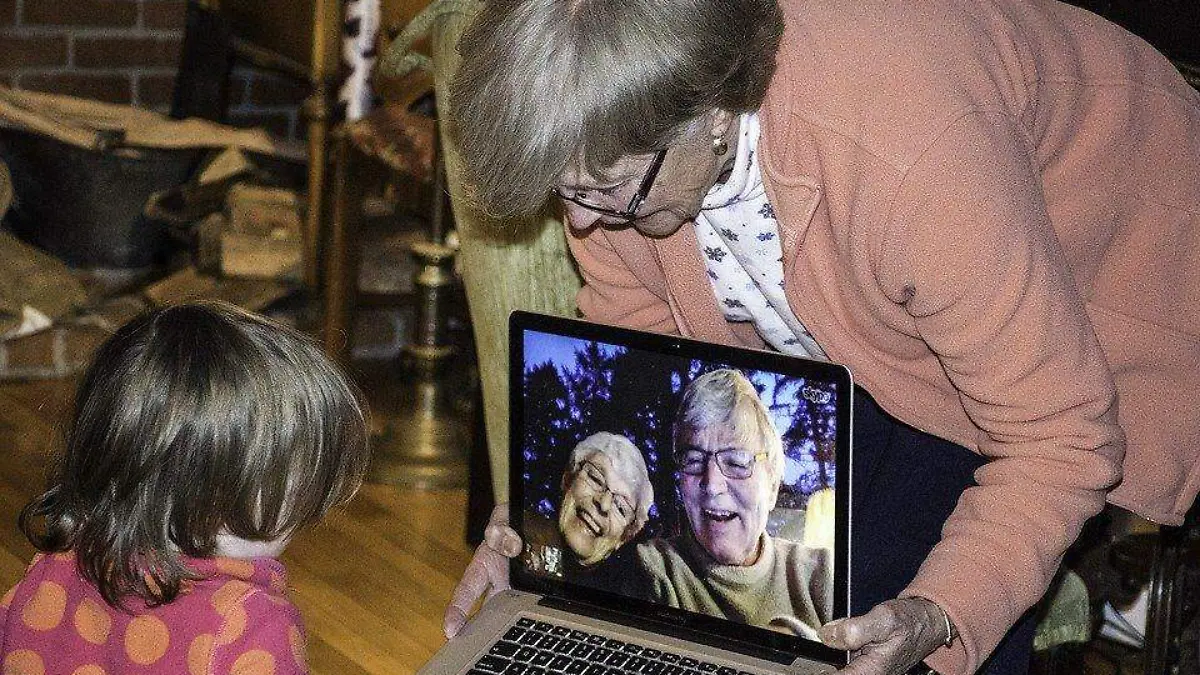 grandparents-1131890_960_720