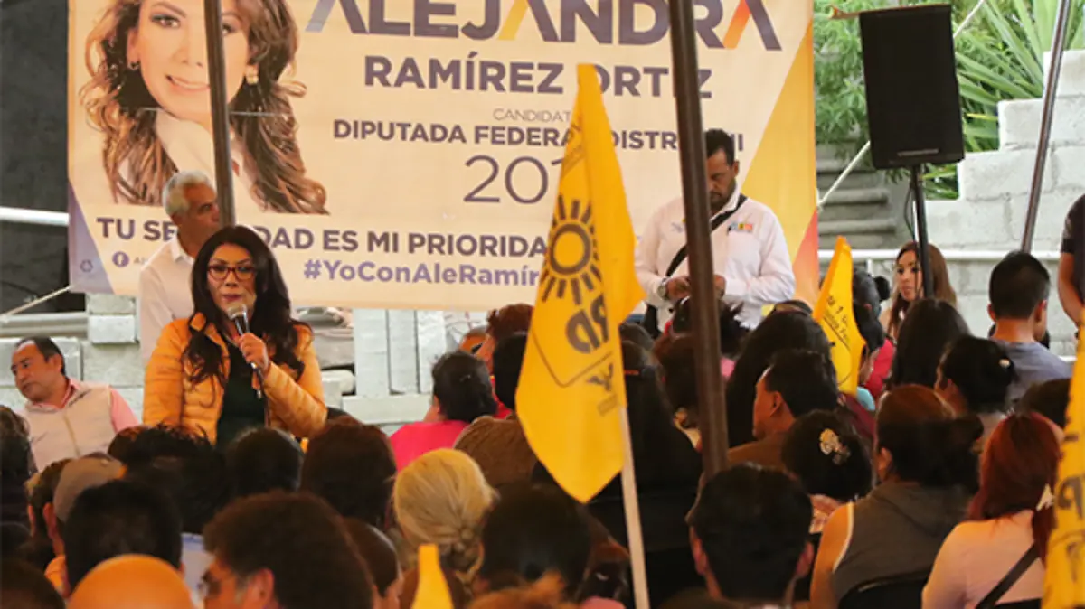 Alejandra-Ramírez-Ortiz,-candidata-del-PRD,-PAN,-MC-y-de-facto-el-PAc-a-diputada-federal