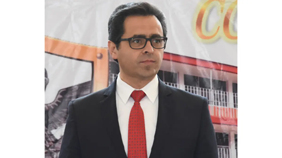 MANUEL-CAMACHO