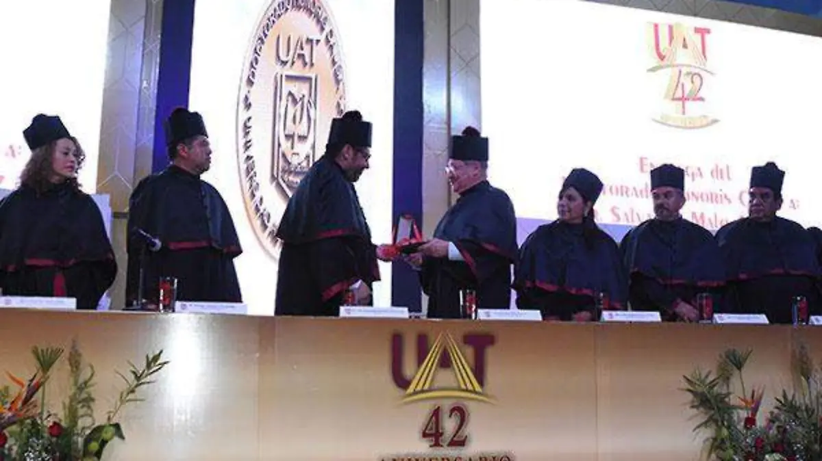 HONORIS-CAUSA-3