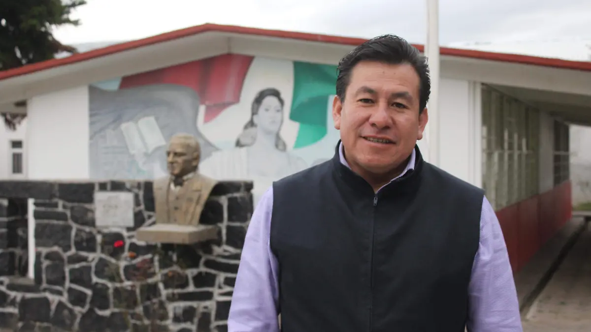 RENÉ FLORES REYES 01