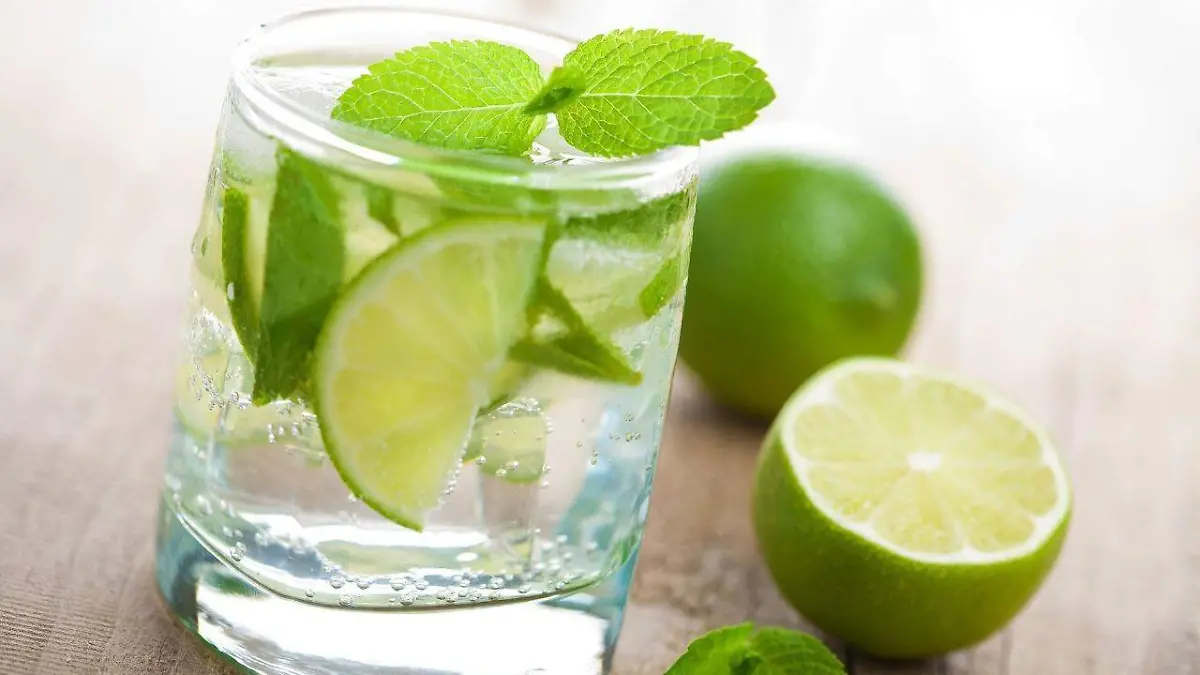 Agua de limón (2)