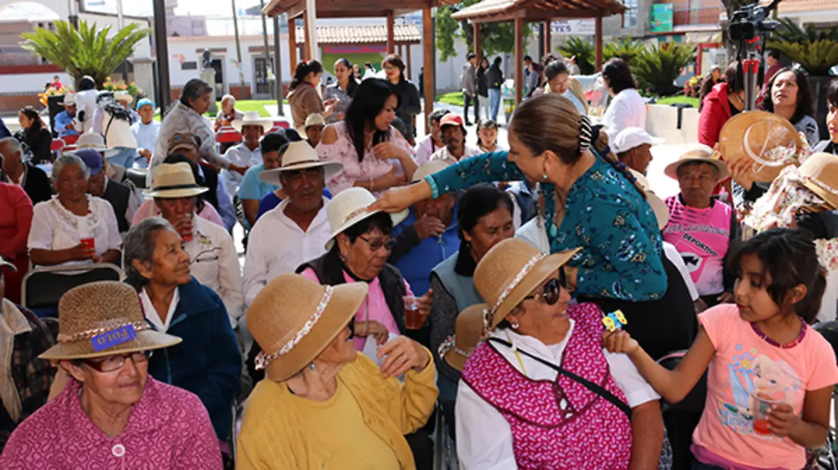 FESTEJO-(2)