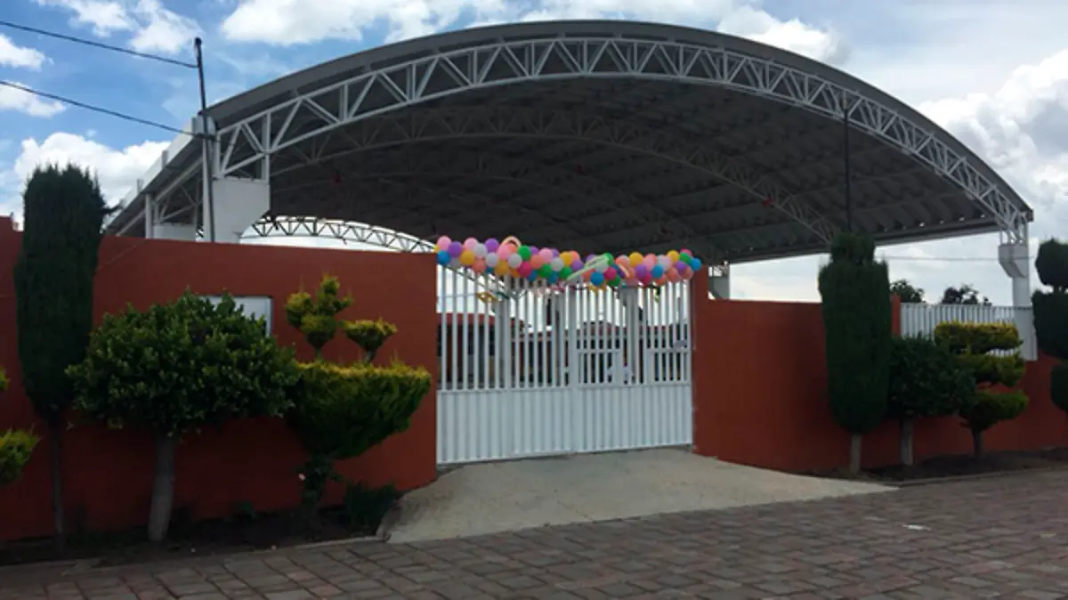 Robo-a-escuela-4