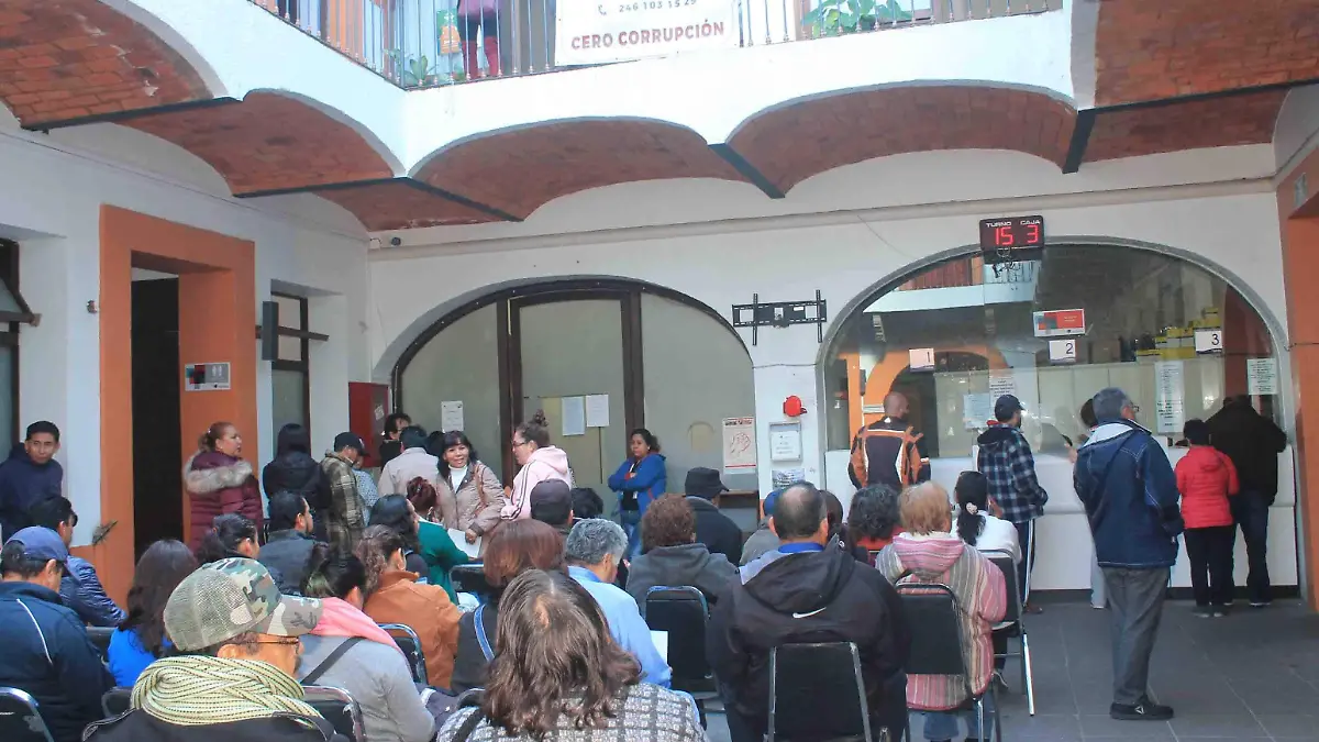 Atendió Tesorería (2)