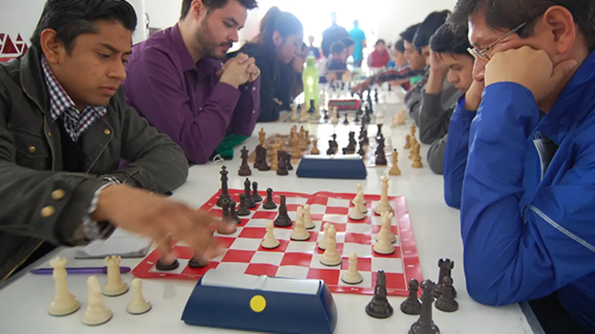 3-UNIVERSITARIOS-3
