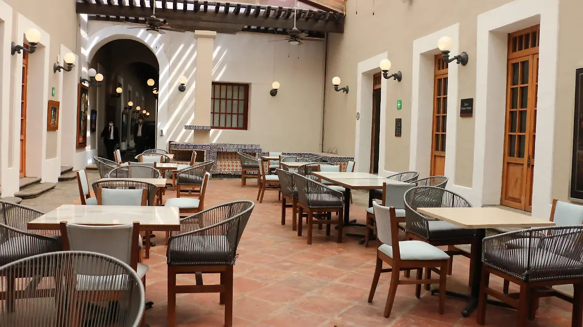 HOTELES (2)
