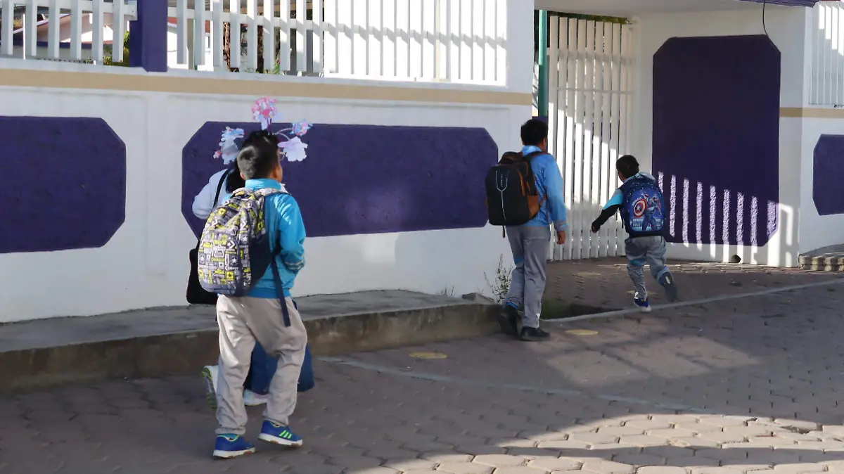 UNIFORMES ESCOLARES (2)