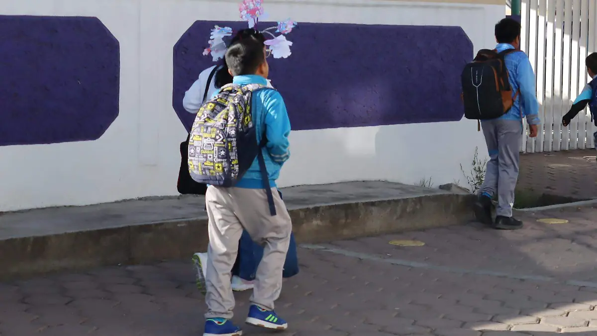 UNIFORMES ESCOLARES (2)