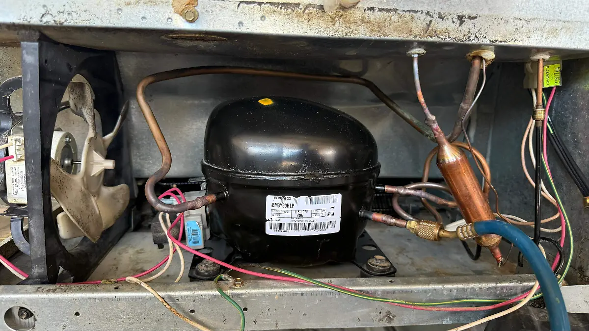 Compresor de refrigerador quemado