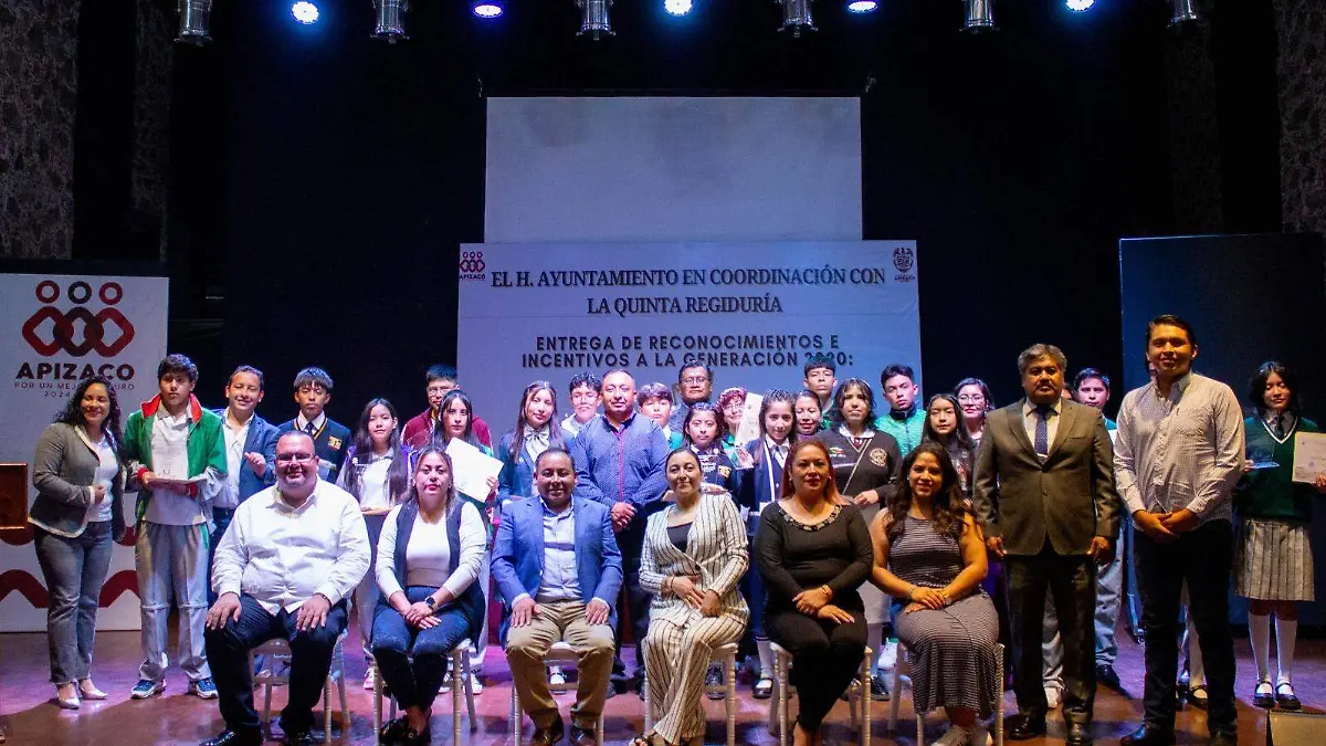 Reconocimiento a estudiantes Apizaco