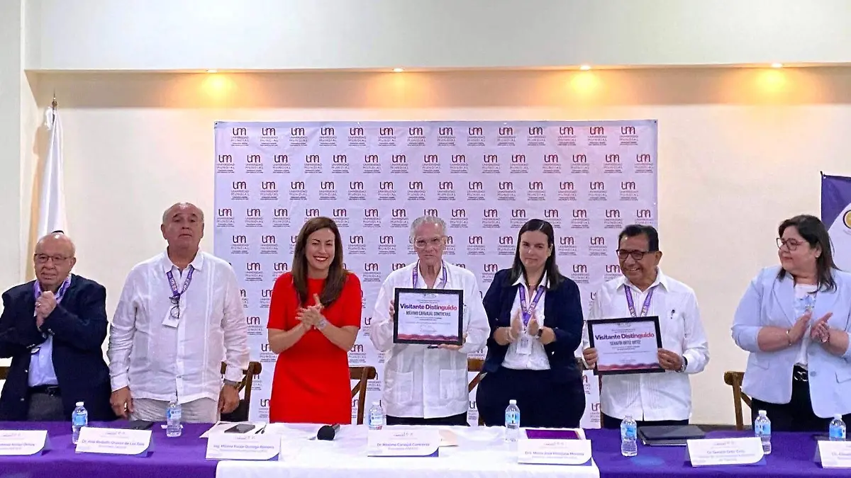 30 Rector de la UATx diserta sobre Humanismo y Educación Superior en foro nacional de ANFADE