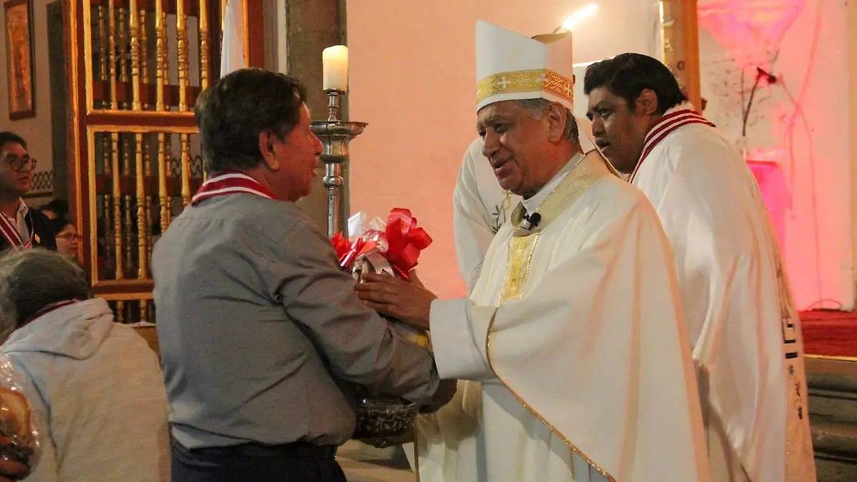 INSTITUIRÁ OBISPO (2)