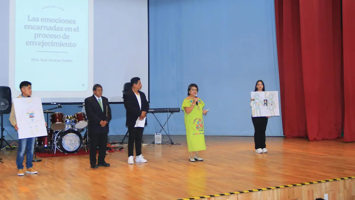 PROYECTOS ESTUDIANTES GERONTOLOGÍA