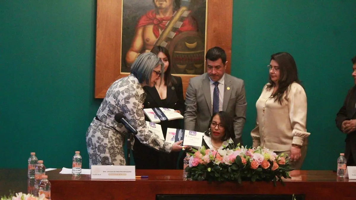 Entrega informe CEDH (1)