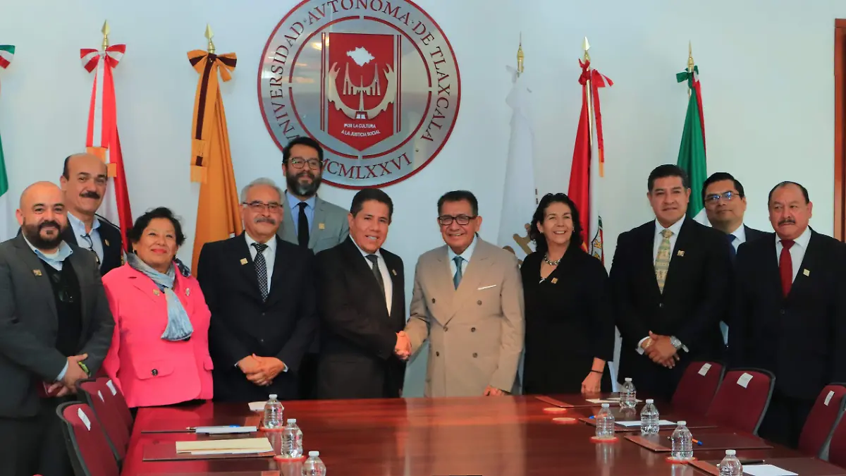 26 UATx y COBAT firman acuerdo de colaboración
