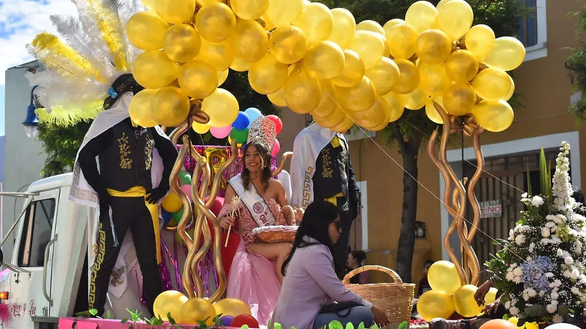 Apetatitlán arranca su feria 2025 con desfile multicolor y fiesta comunitaria