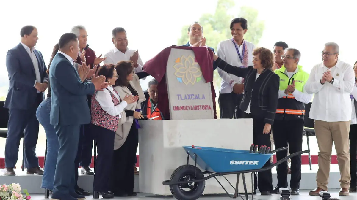 PRIMERA PIEDRA UNRC 11