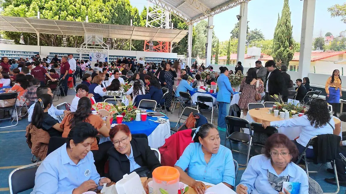 SE REÚNEN EN LA ENU 