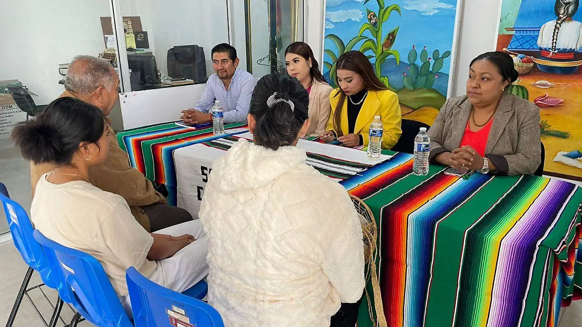 Ita Livi Conde recibe homenaje en Contla por sus triunfos nacionales en atletismo