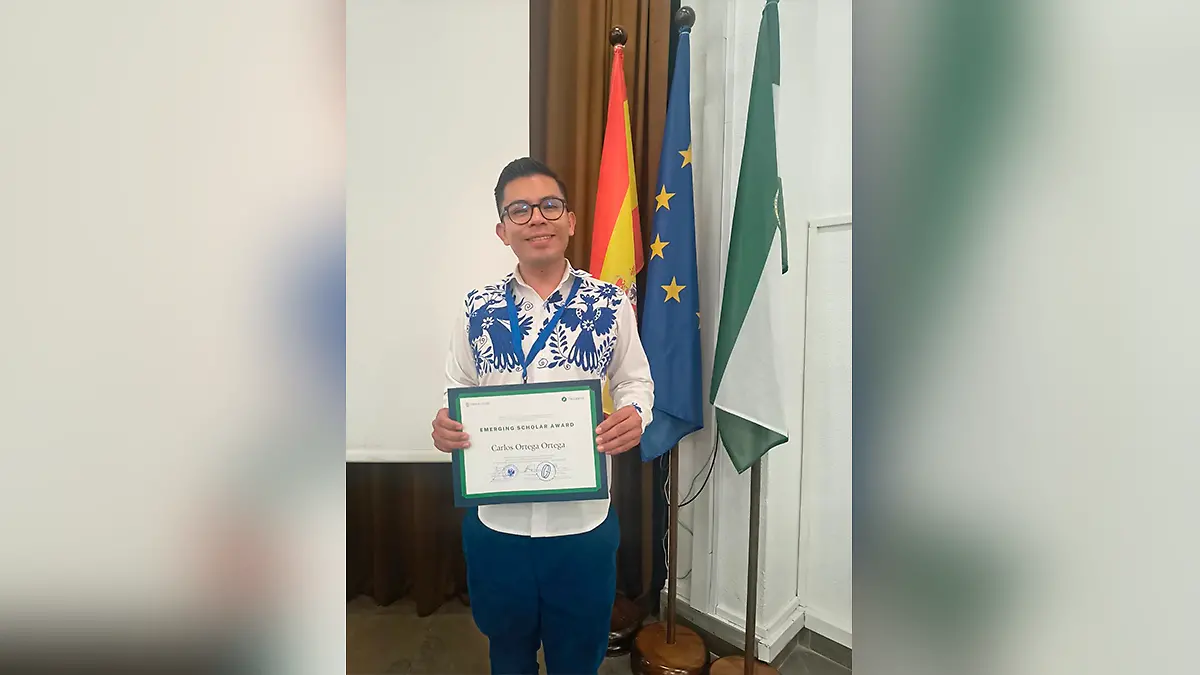 profesor de Calpulalpan becado (1) 1.