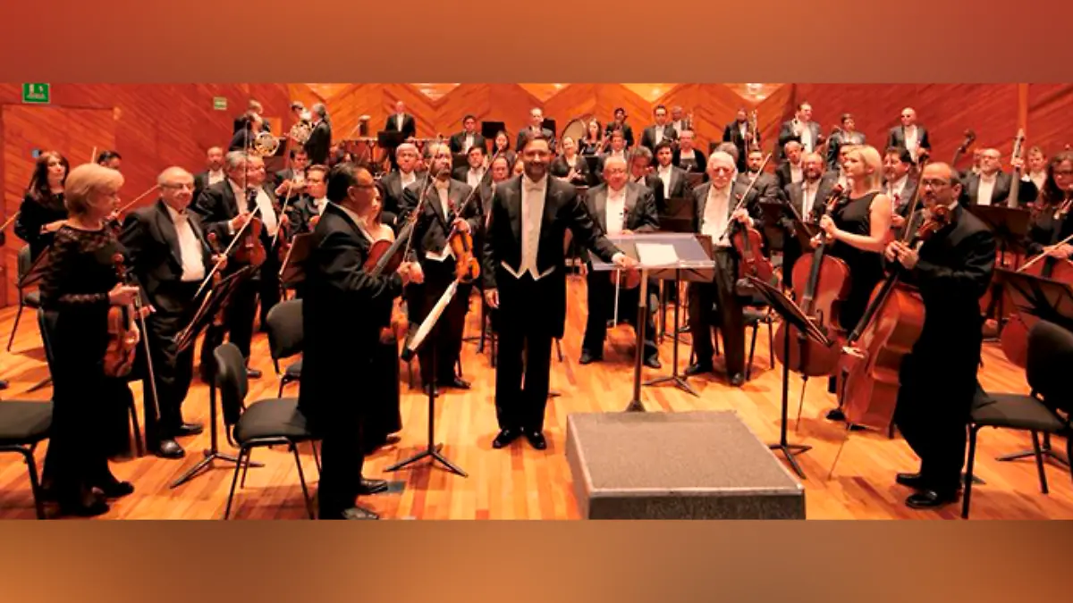 rodrigo-macias-con-la-osem  2